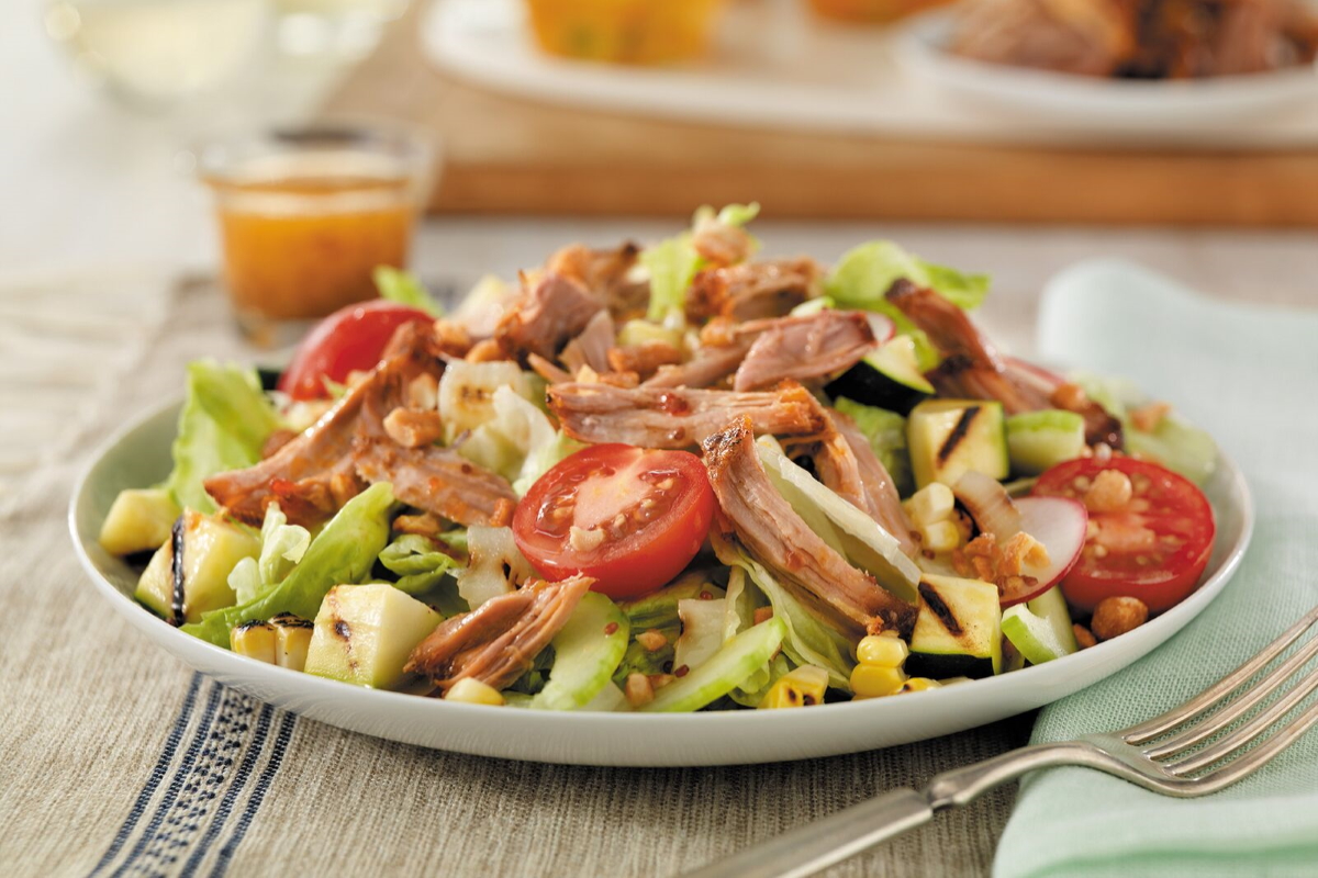 Pulled Pork Salad with Grilled Vegetables | Prairie Fresh®