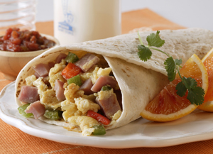 Ham and Egg Breakfast Burritos | Prairie Fresh®
