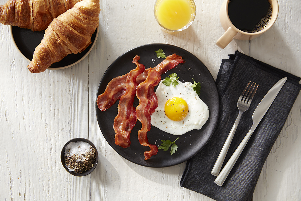 Prairie Fresh Applewood Smoked Bacon (16oz) Plated image | Prairie Fresh®