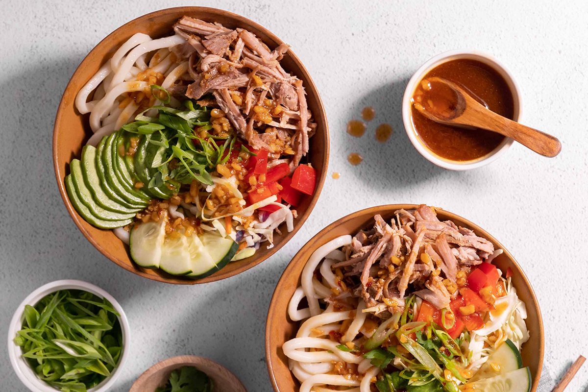 Honey Sriracha Pork Noodle Bowl | Prairie Fresh®