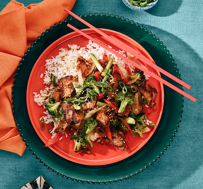 30 Min Pork & Veggie Gochujang Stir-Fry | Prairie Fresh®