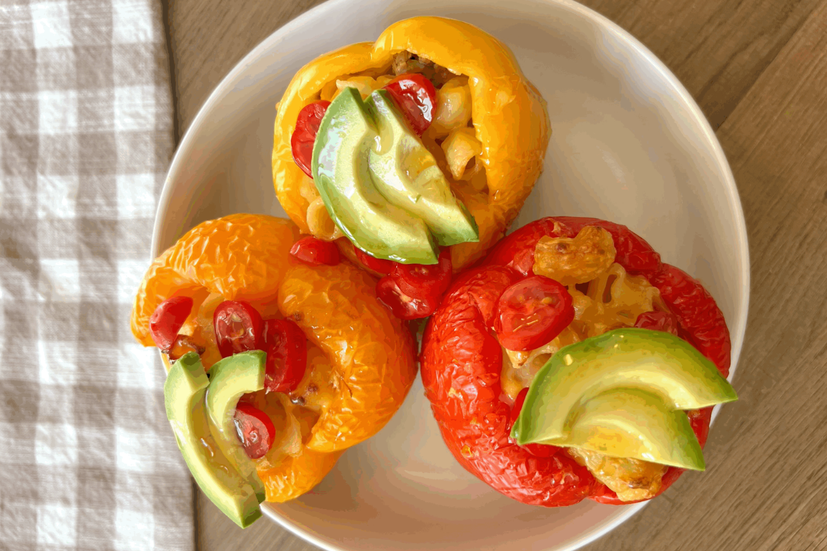 Pulled Pork and Mac & Cheese Stuffed Peppers | Prairie Fresh®
