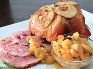 Slow Cooker Ham with Apple Sauce | Prairie Fresh®