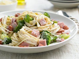 Ham and Spaghetti Alfredo | Prairie Fresh®