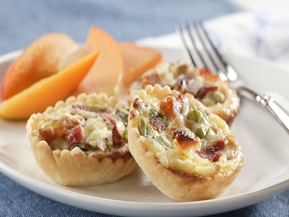 Bacon and Mushroom Bite-Size Quiche | Prairie Fresh®