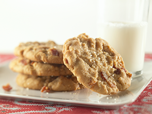Bacon and Peanut Butter Cookies | Prairie Fresh®